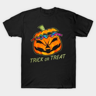 Pumpkin with Sweets Trick or Treat Halloween T-Shirt